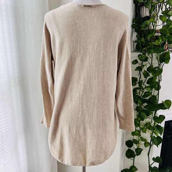 Michael Kors Beige Earthy Cozy Long Sleeve Blouse - Size Large - Picture 6 of 7